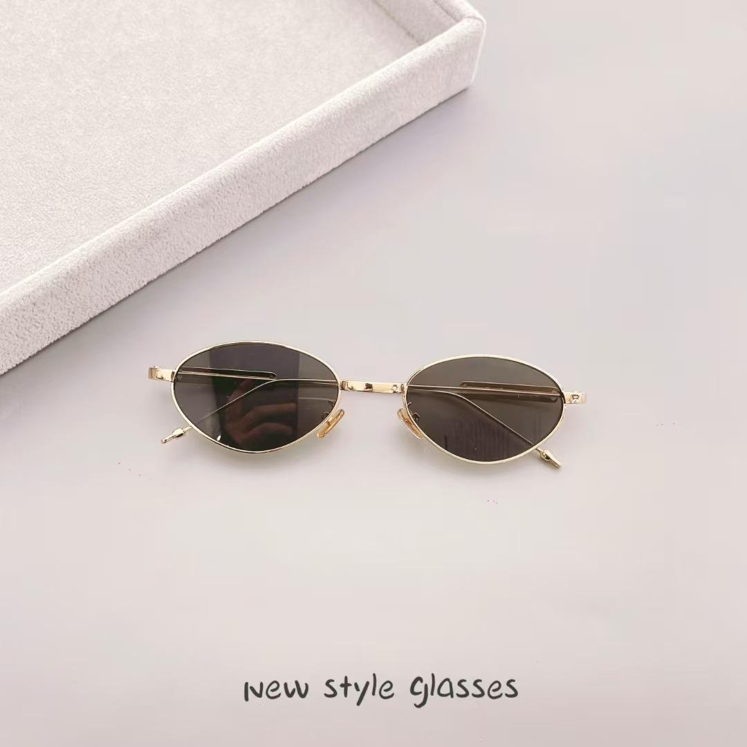 

Oval-shaped Shape Men Sunglasses Fashion Stylish Anti-reflective Fashionabley Sun Glasses Campus Style Women s Style Sunglass
