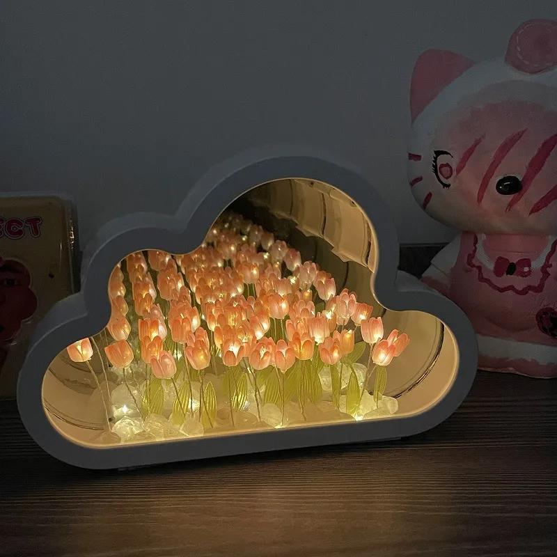 Tulipánový oblak Moře květin Noční světlo Kreativní světlo Atmosféra Světlo Transparentní Milovníci Qixi Dárek Dekorace na plochu