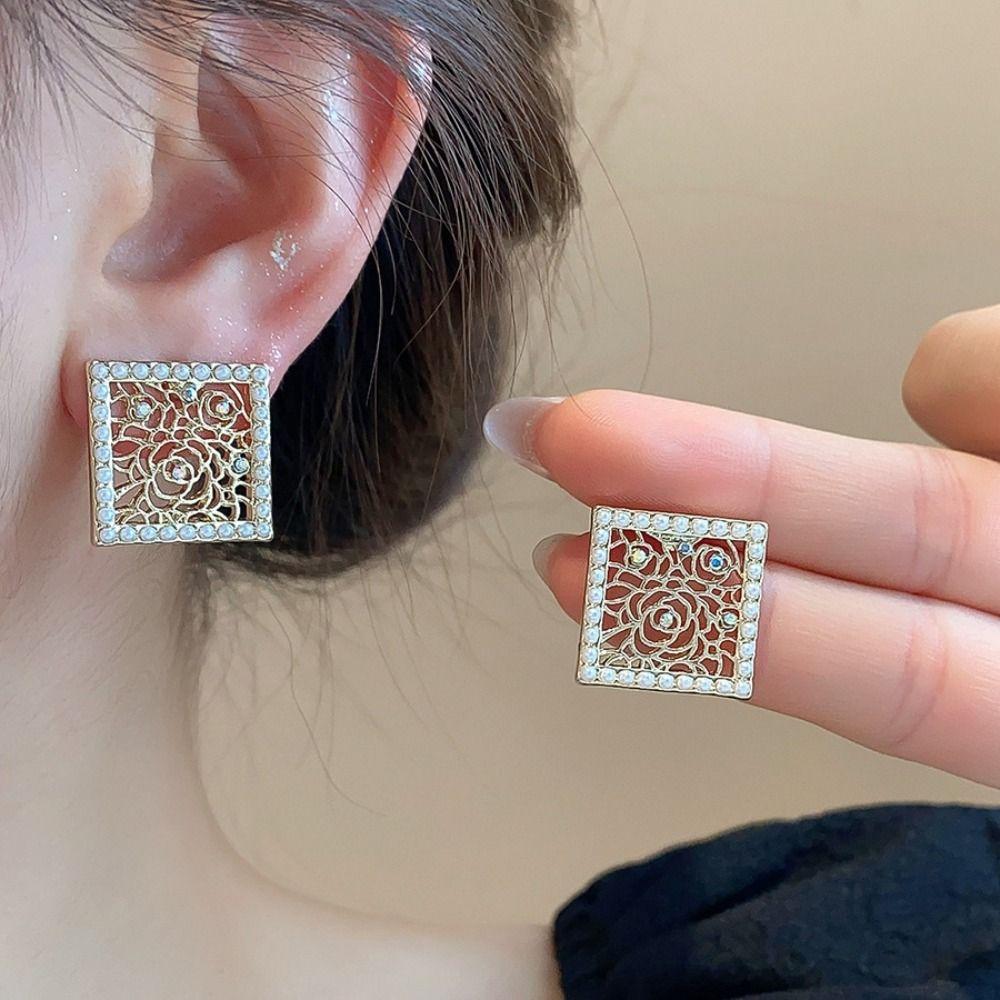 Blume Geschnitztes Fenster Perlenohrringe Quadratische Vintage Hängeohrringe Geometrie Ausgehöhlte Ohrringe Geschenk