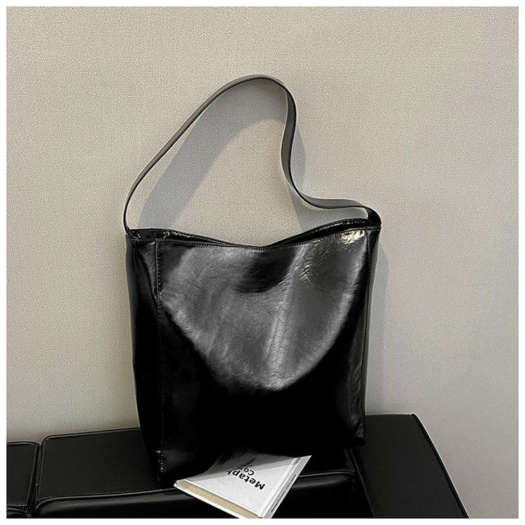 

Мода новый минималистичный стиль повседневная сумка-мессенджер универсальная сумка на плечо большая вместимость сумка-тоут для поездок на работу кожа с масляной восковой пропиткой сумка подмышку чёрный