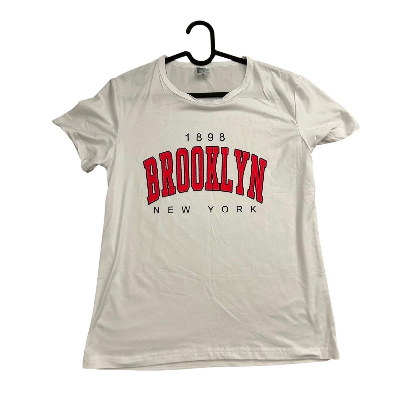Brooklyn New York 1898 Graphic T-Shirt White Red Collegiate Short Sleeve Size M S