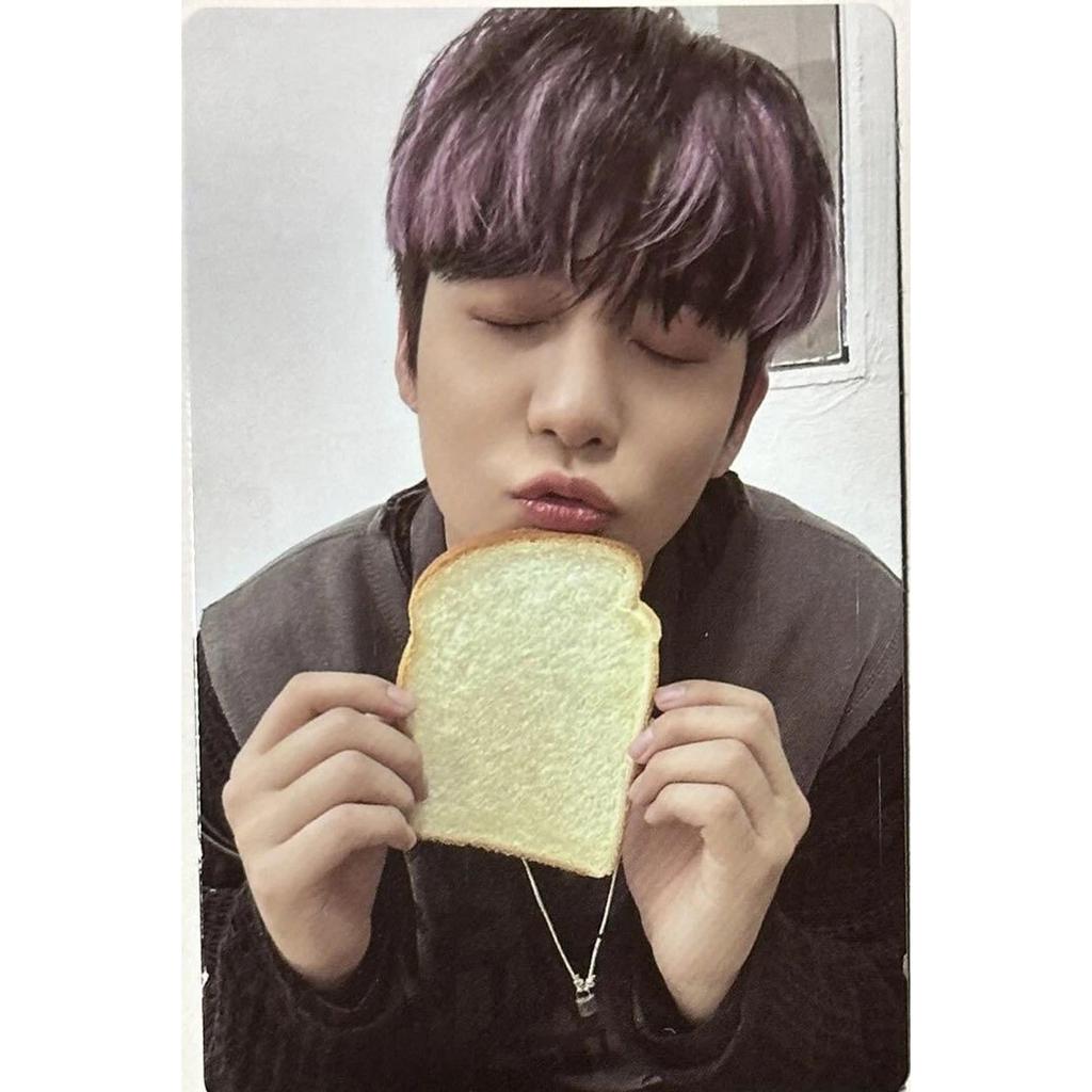 ATEEZ THE WORLD EP.2:OUTLAW A / DENÍK / JEDNOTKA DENÍKU / Z ver. OFICIÁLNÍ FOTOKARTA