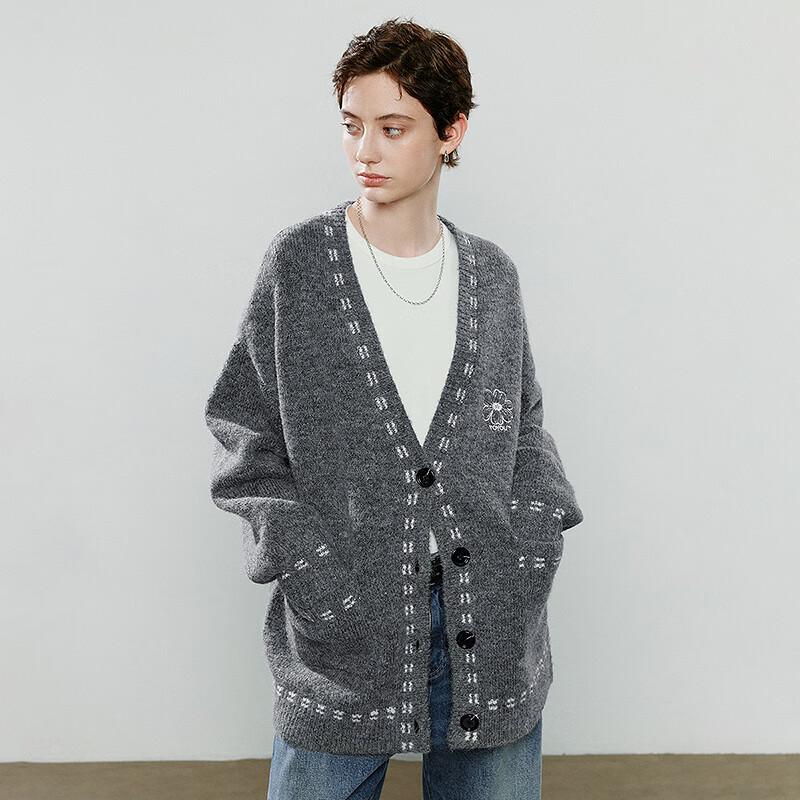 Chuyu Women's Loose Fit V-Neck Alpaca Blend Embroidered Cardigan