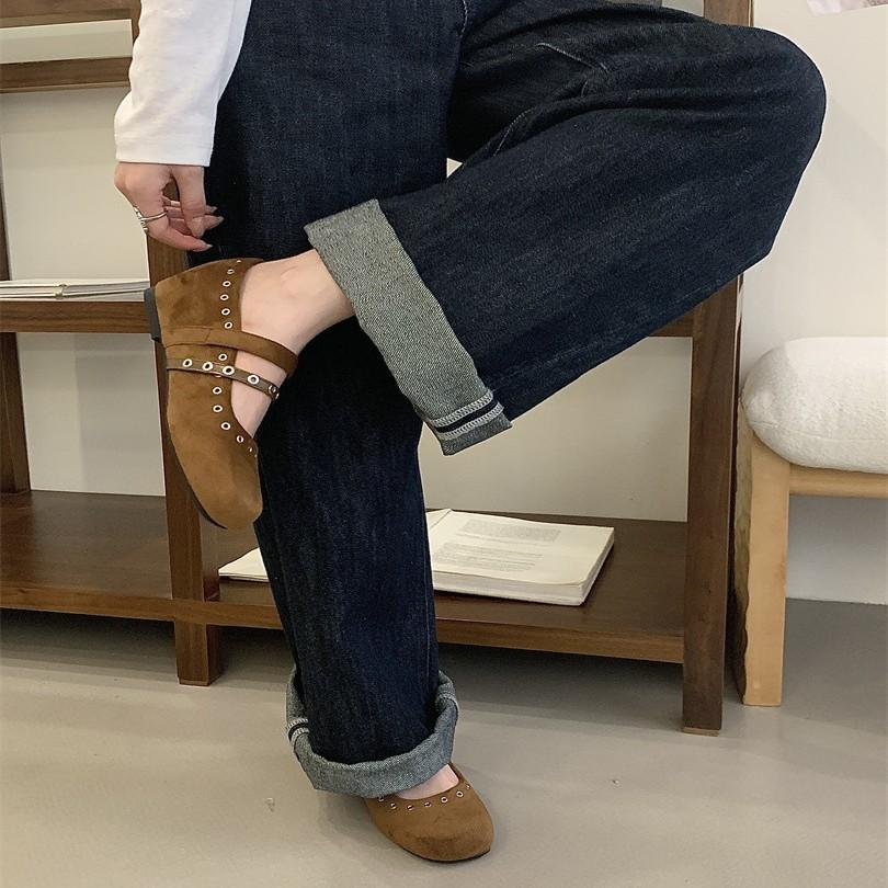 Gentle fairy wind ballet single shoes female 2025 French temperament elegant rivet round head shallow mouth Mary Jane shoes