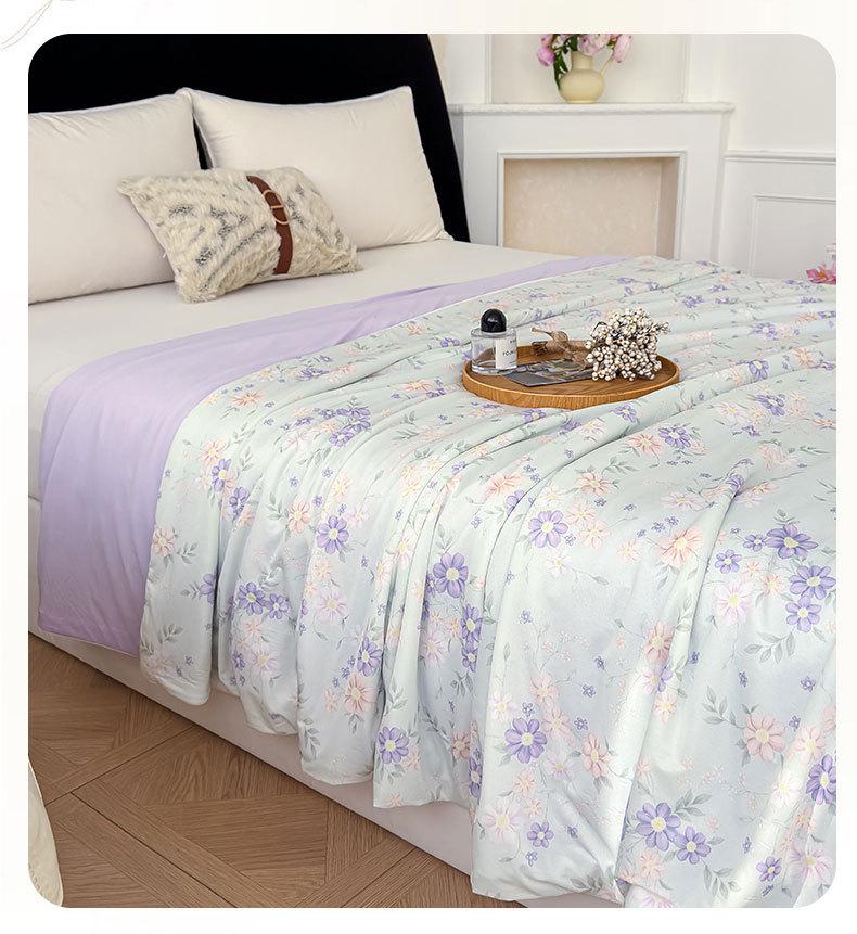 Cool Silk Summer Quilt: Lightweight, Breathable, Ideal for Home or Dorm Use