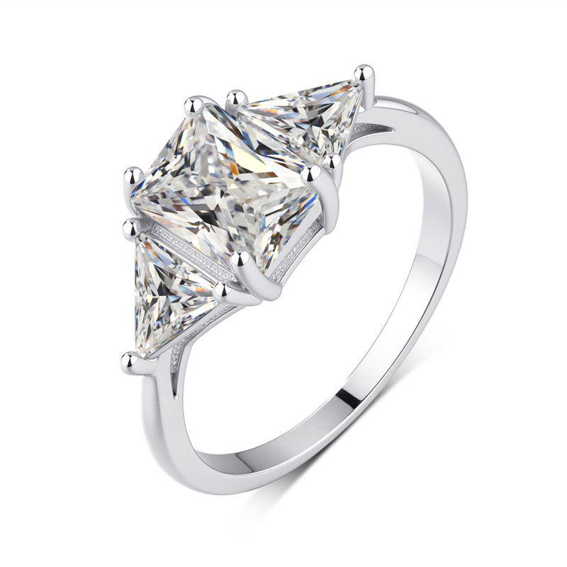 Sterling Silver 925 Moissanite 2 Carat Princess-Cut Luxury Ring Size 5