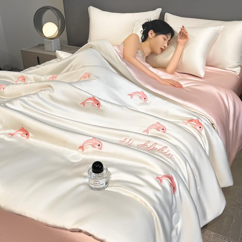Skin-Friendly Washed Lce Silk Summer Quilt Sets High Quality Embroidered Comforter Bedding Sets Queen Summer Cooling Blanket