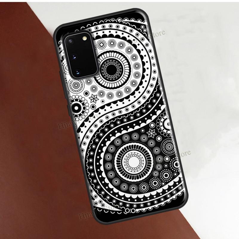 Black Bandana Paisley Phone Case For Samsung Galaxy S21 Ultra S22 S20 FE S8 S9 S10 Plus Note 10 Note 20 Cover