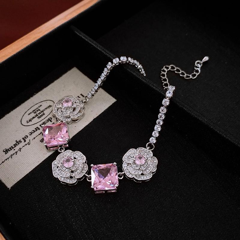 Zircon Flower Round Bracelet: High-End Light Luxury Fashion, Retro Versatile Women's Jewelry