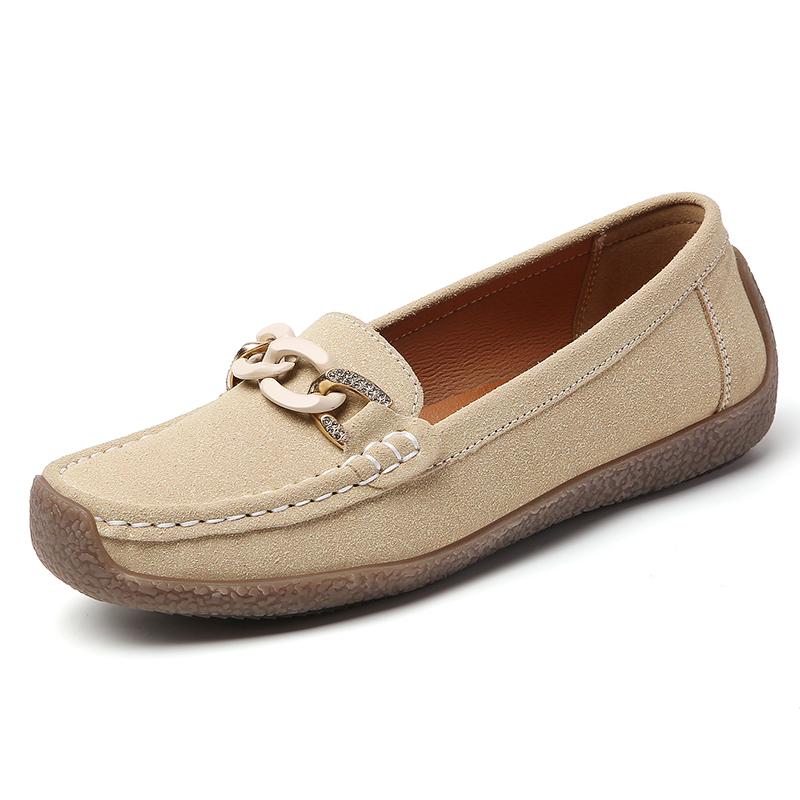 Women s plus-size designer casual flat shoes 36-44 anti-slip spring and summer mom s sandals leather shoes loafers 44 3200₽