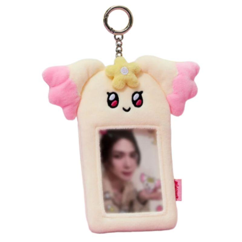 Mighteez Fotokartenhalter Schlüsselanhänger – Niedlicher Plüsch K-Pop Anhänger