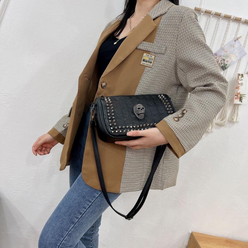Vintage Punk Style Street Skull Shoulder Bag Tide Leather Rivet Halloween Oblique Span Bag Embossed Small Bag Female