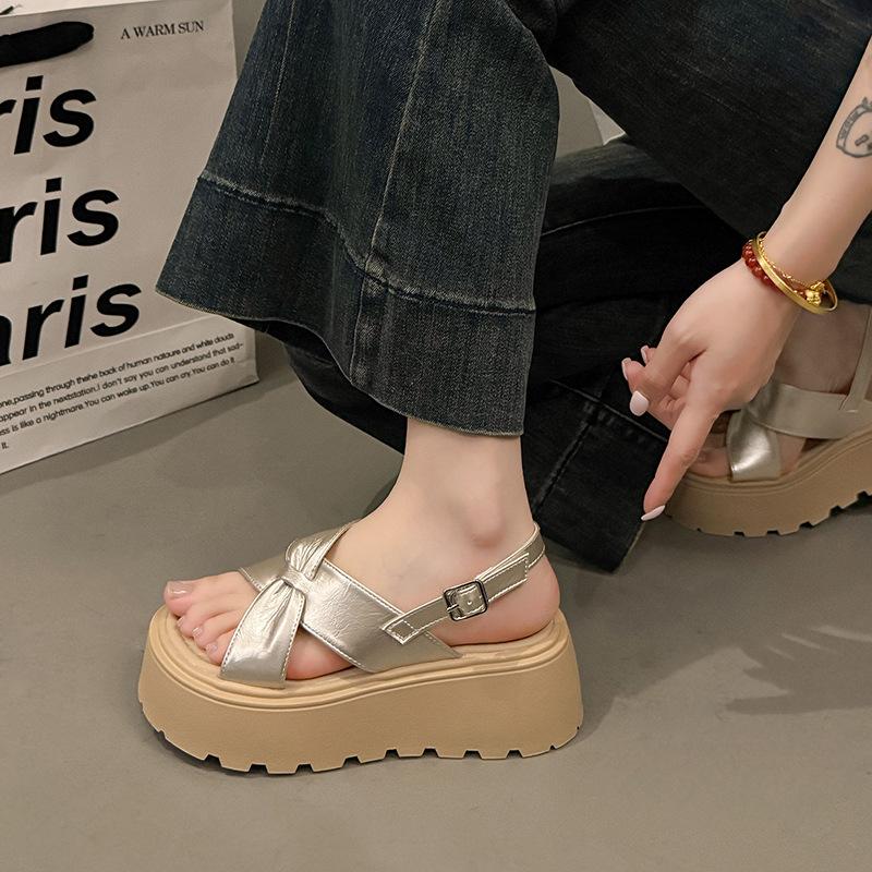 Silver slippers women's summer outer wear 2025 new trendy retro small man thick bottom heightening Korean cool slippers