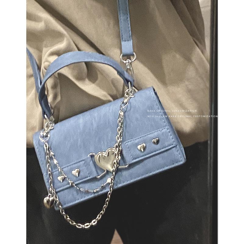 

Korean version of fashion handbag women s 2025 new love lock small square bag simple shoulder messenger bag versatile синій