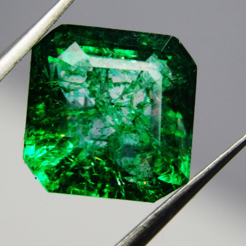 Natural Colombian Emerald Emerald Cut 9 Carat Green CERTIFIED Loose Gemstone A-3888a
