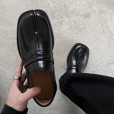 Split Toe Shoes Men Tabi Shoe Patent Leather Men Shoes Thick Sole Men Casual Shoes Slip On Black Split Toe Men Loafers for Women