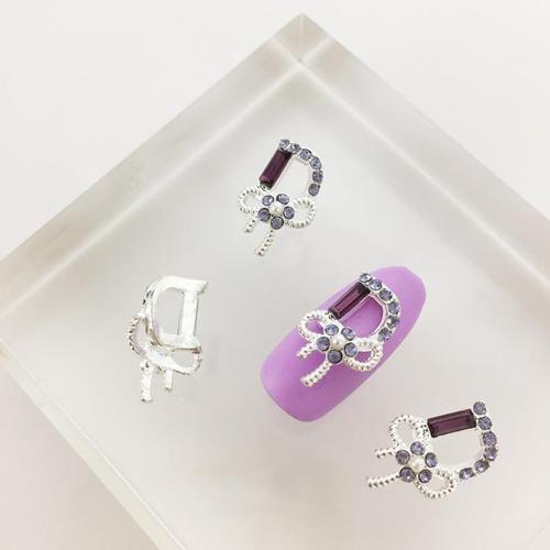 

P186 Nail Parts Diflower 1 Piece Cubic Metal Art (S8499586)