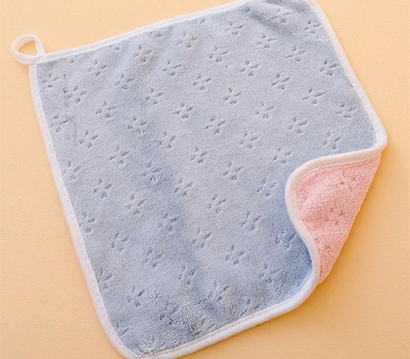 

1Pc 25x25cm Small Double Sided Solid Color Coral Fleece Square Super Soft Baby Child Kids Hanging Face Towel 25x25cm