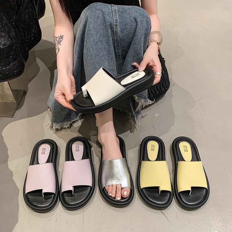 Pinch feet new 2025 evening slippers fairy wind sandals female flat shoes pinch feet wear French summer cool slippers