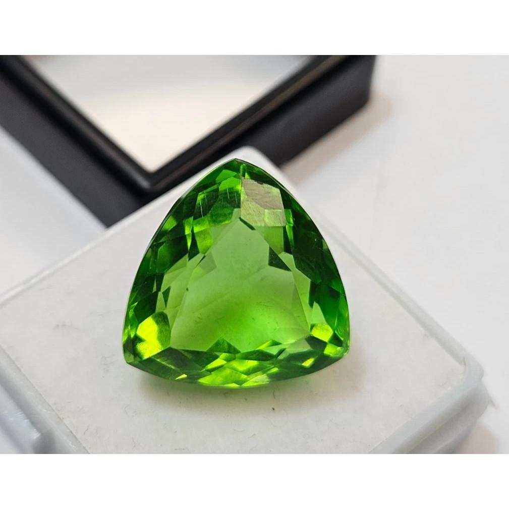 Natural Peridot Green Trillion Cut 15-16 Ct Beautiful Certified Loose Gemstone