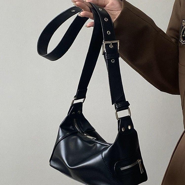 

2024 Niche Design Vintage Women s Spring/Summer Versatile Crossbody Bag - Sweet & Cool Style, Small Square Shoulder Bag