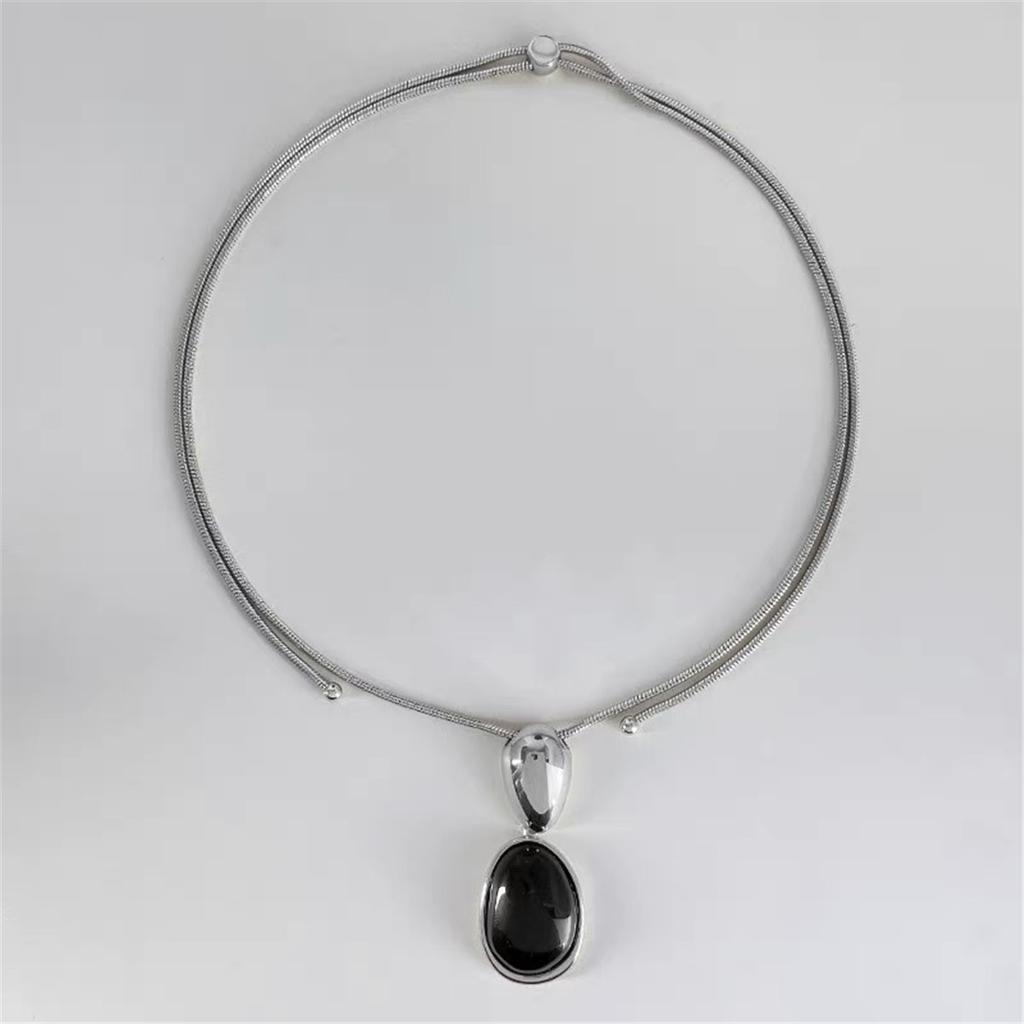 Tooxika Niche Light Luxury Simple High Feeling Onyx Water Drop Necklace Snake Bone Chain Drawstring Sweater Chain Female