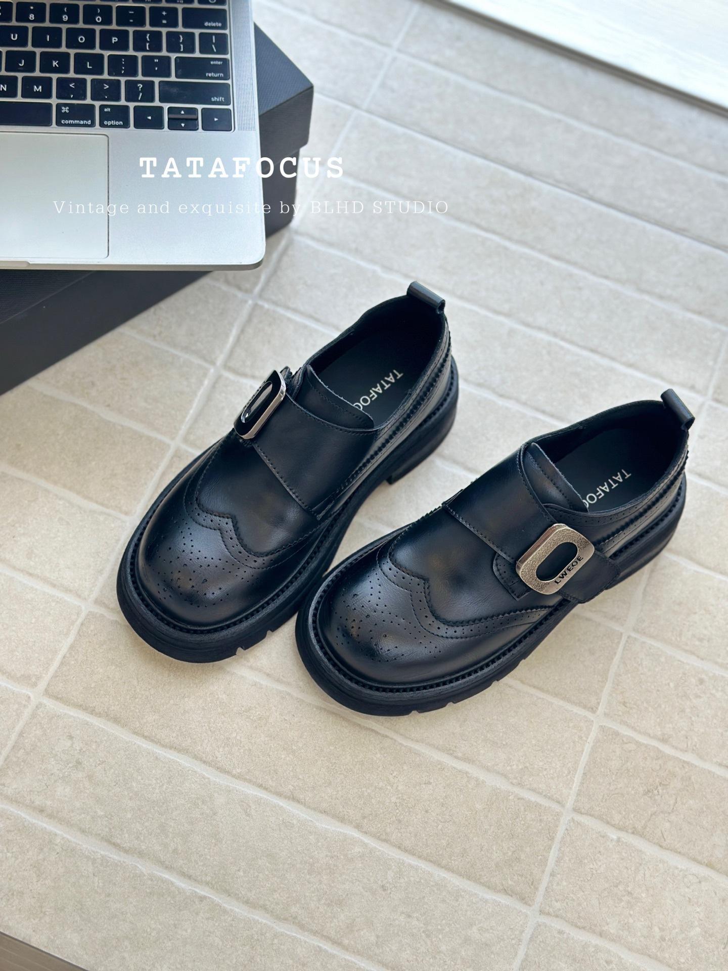 

Кожаные туфли в британском стиле с резьбой из кожи Поллока, jk, на липучке, черные дерби, ретро, на платформе, лоферы, маленькие кожаные туфли, женские 35