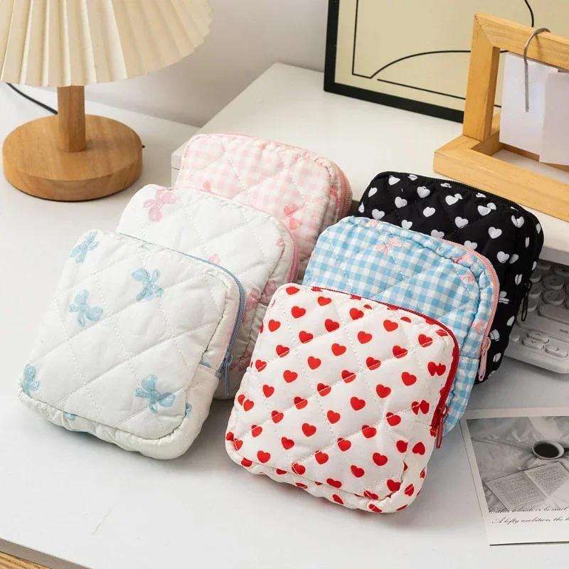 Mini Makeup Lipstick Storage Pouch Heart Print Sanitary Napkins Storage Bag Feminine Period Pouch Portable Tampon Organizer Bag