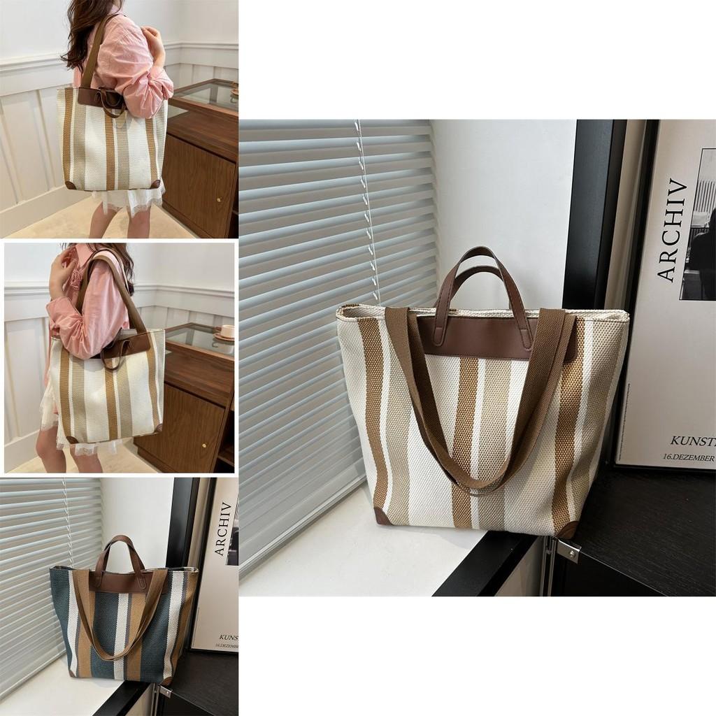 Fashionable Unisex Large Tote Bag With Unique Design Ideal For School And Work