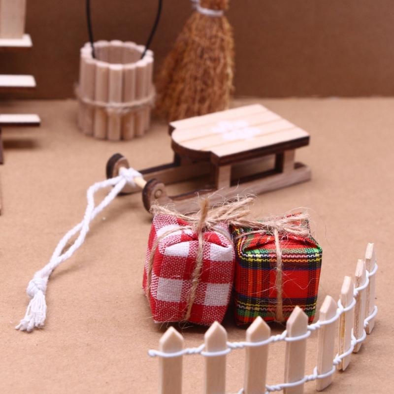 Christmas Scene Dollhouses Accessories With Miniature Wreath And Reindeer Door Decors Holiday Gift