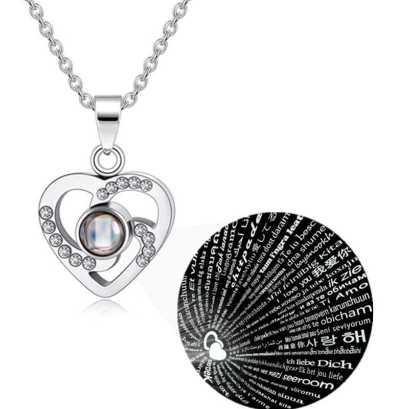 Unique Love Projection Necklace Hollow Heart Necklace Couples Jewelry Fashion Heart Neck Jewelry Suitable for Gifts