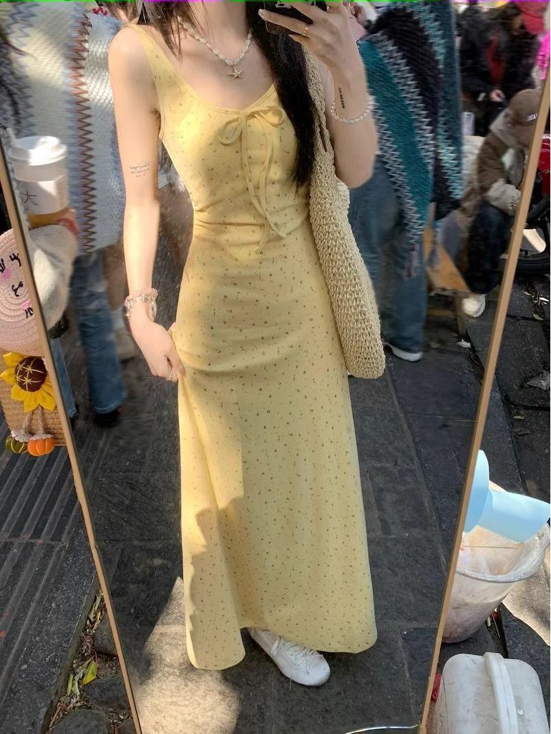 

Yellow Floral Spaghetti Strap Slim-Fit Maxi Dress - Women s Japanese Sweet Style Summer Sleeveless Tank Dress Double Extra Large