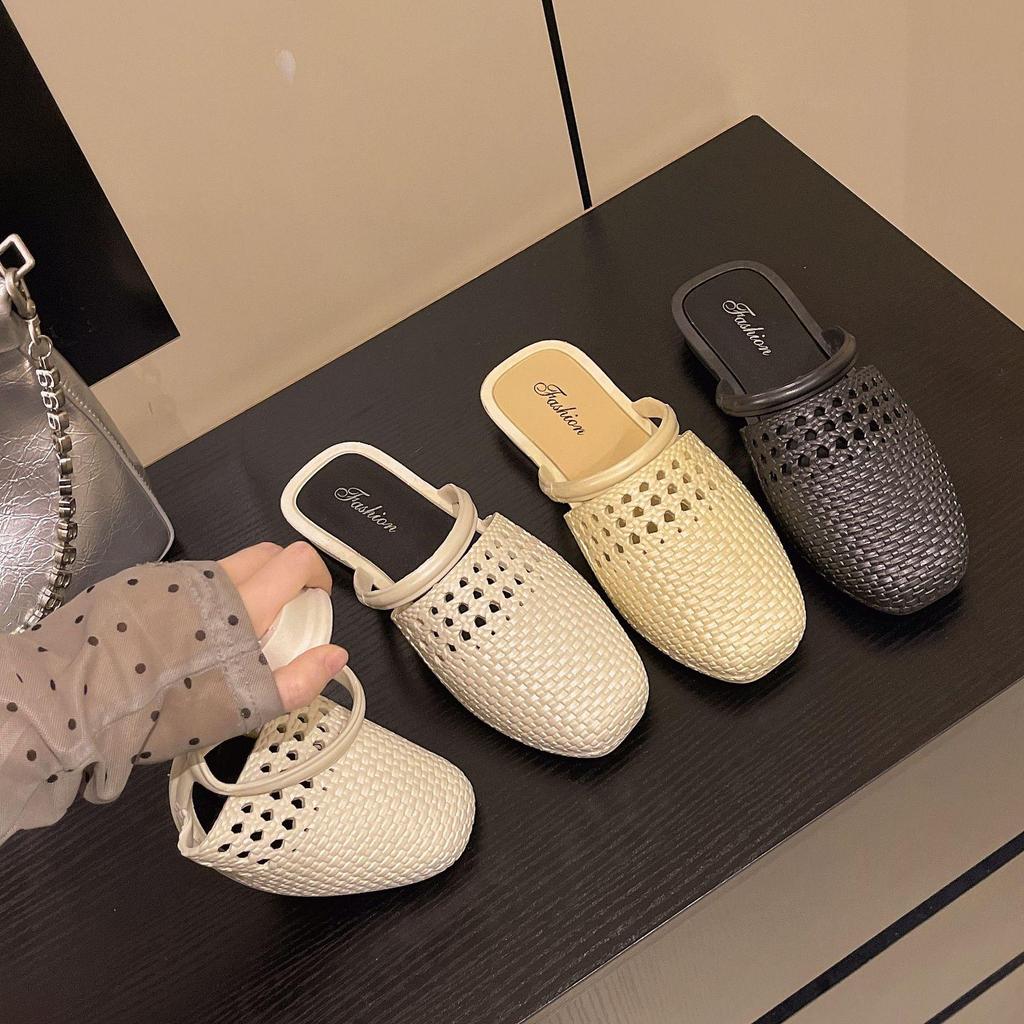 Sandály s nízkým podpatkem a otevřenou špičkou s výřezy v korejském stylu 2026