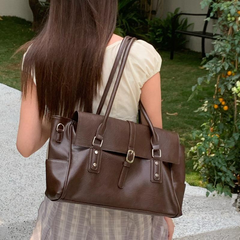 Retro Hand-held Single-shoulder Crossbody Bag with Large Capacity for Commuting