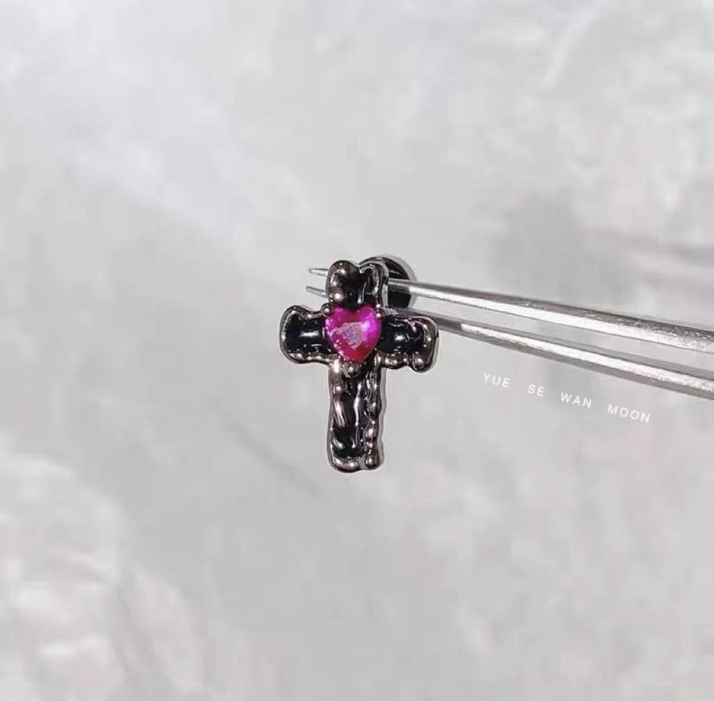 Retro Sparkle Titanium Steel Ear Studs - Dark Style Cool Earrings