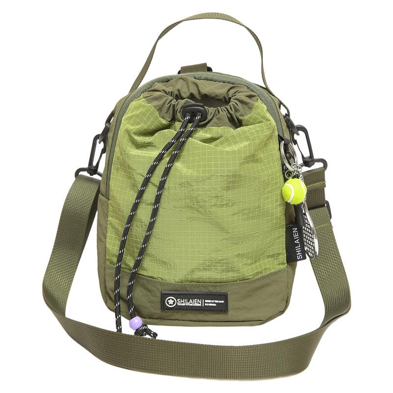 Ein kleiner Rucksack für Damen, leicht, mit hohem Erscheinungsbild, multifunktionaler Umhänge-, Doppel-Schulter-, Wasserflaschentasche