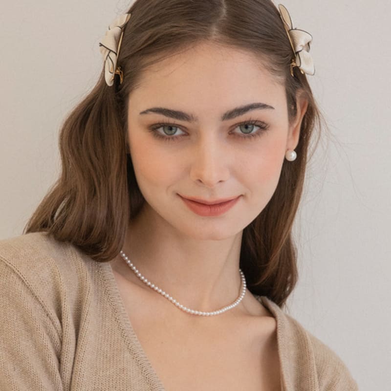 GETMEBLING Two-Tone Ribbon Tongs Pin