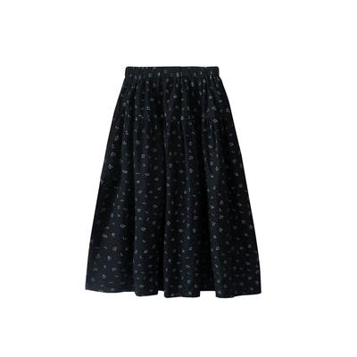 2025 A-line Velvet Thickened Floral Mid-Length Skirt for Autumn/Winter - Hip-Covering, Plus Size