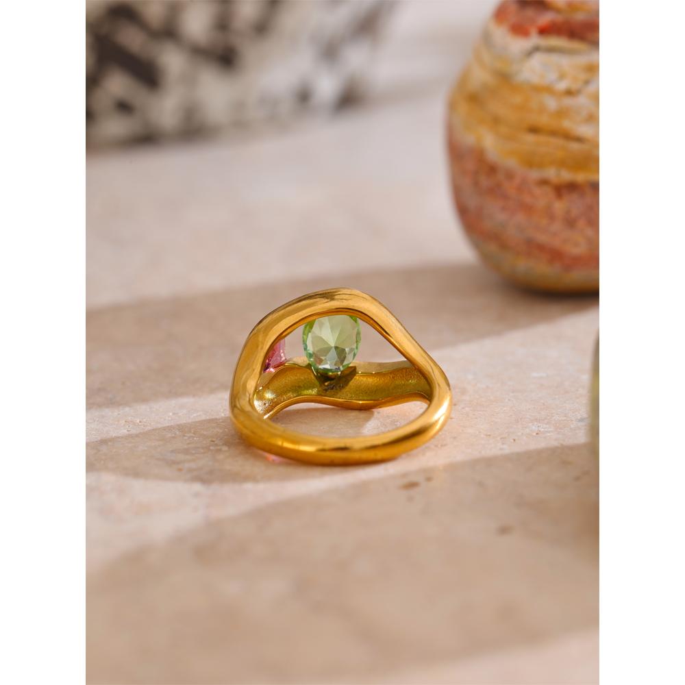 Eetit Fashion Unique Lip Design Ring for Women Golden Plated Cubic Zirconia Stainless Steel Finger Jewelry New Arrivals