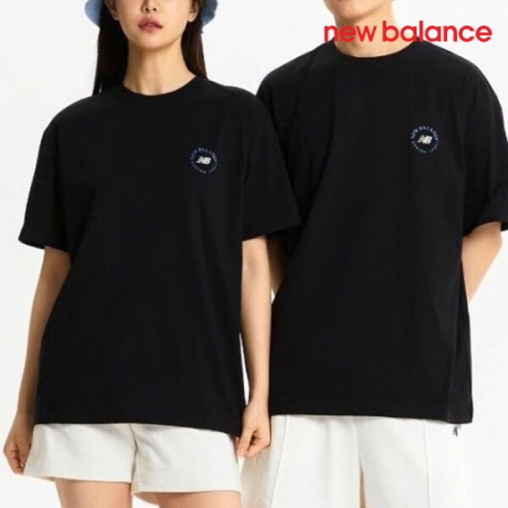 

New Balance ShorT Sleeve T shirT Uni Nb Boy Travel G30 Nbnee21513 19 FREE/L
