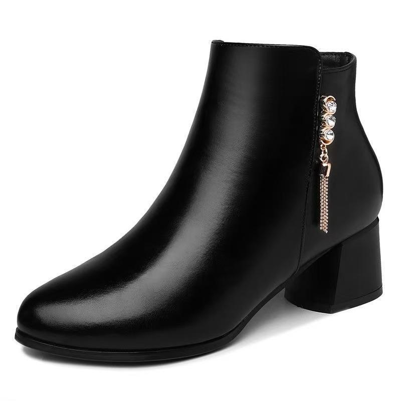 Korta modebomullsstövlar dam höst och vinter nya mjukbottnade Martinstövlar mångsidiga tjock klack mellanhög klack sammet termiska läderstövlar