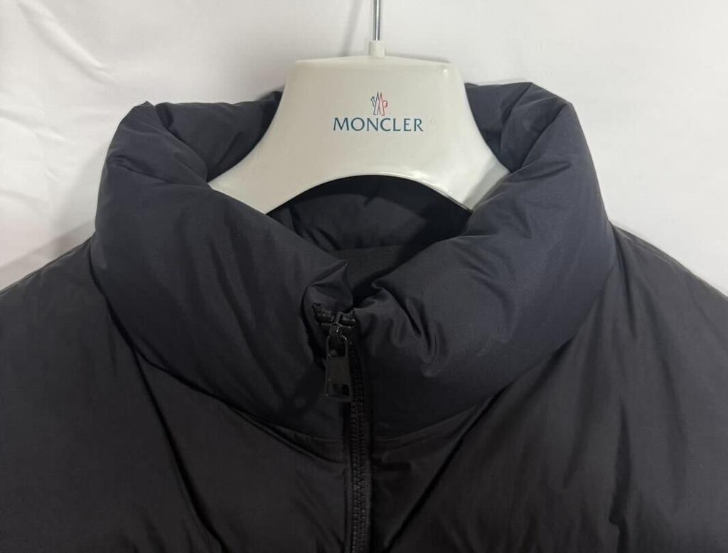 Used MONCLER ALMAZDown vest Nylon mens