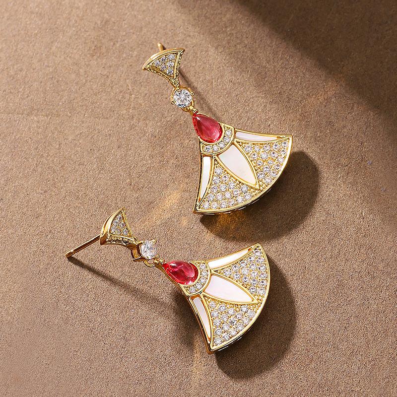 Stylish and Simple Zircon Skirt Full of Diamonds, Fan Earrings, Light Luxury, Niche, Exquisite and High-end Atmospheric Earrings.