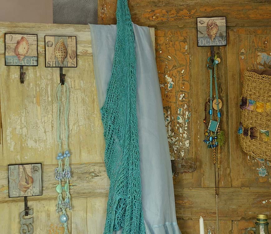 Retro mediterranean beach shell wall hanger