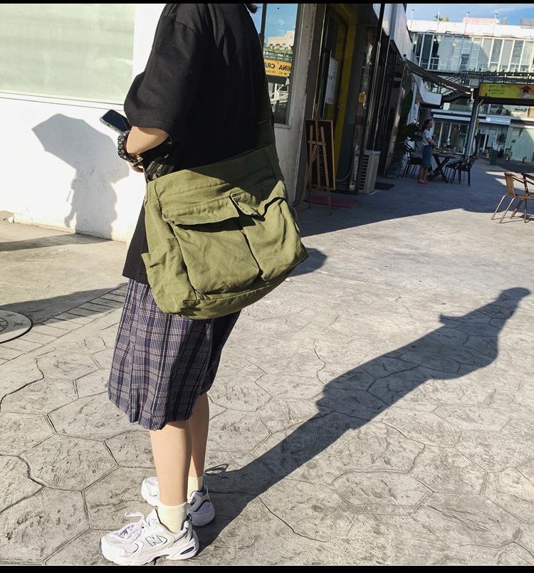 Retro lerret crossbody-veske med stor kapasitet - Dame 2025 Hong Kong-stil skulderveske for studenter