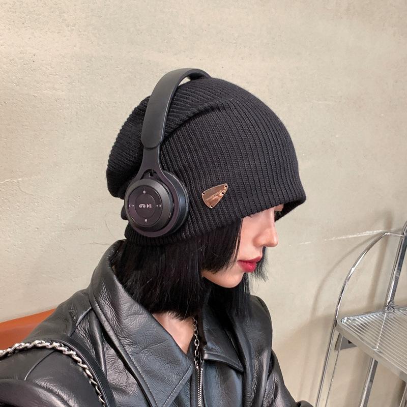 

Original Design Showing Face with Small Black Pile Hat for Women with Autumn Versatile Wool Cold Hat Bag Head Hat Knit Hat One Size
