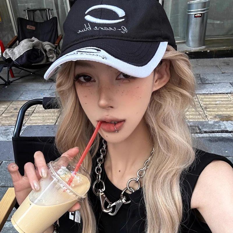 

Retro Patchwork Baseball Hat Wig One Female Long Curly Hair Summer Casual Fashion All-Matching Trendy Millennium Sexy Black + Mi Jin Long Curly Hair