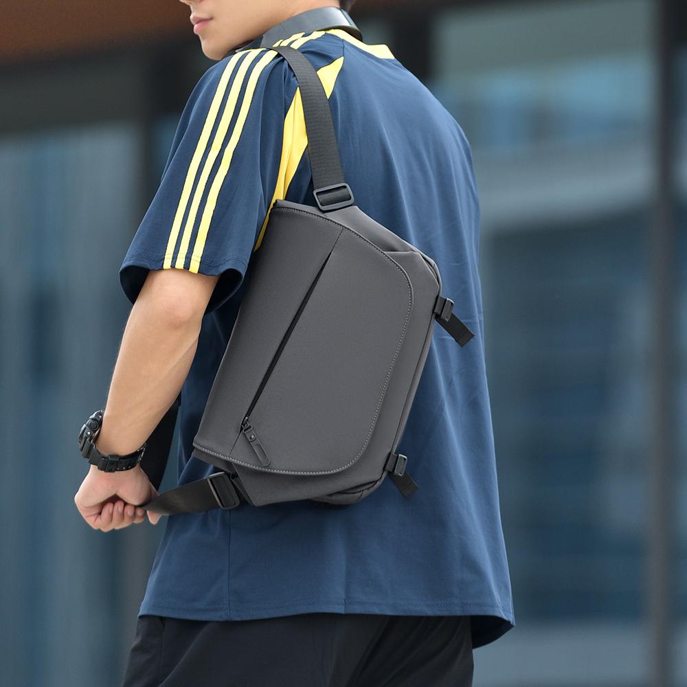 Solid Color Men's Large Capacity Shoulder Bag Outdoor Sports Crossbody Bag