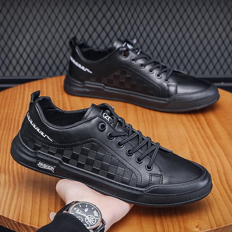 

2024 men s shoes new low-top board shoes lazy one-pedal trend versatile soft sole soft surface leather shoes men s white shoes 44 чорний