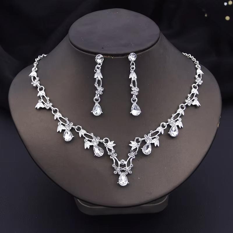 1 Set Of Fashionable Copper Inlaid Claw Chain Necklace, Earrings, Zircon Set, Women's Wedding Banquet Party Daily Necessities
